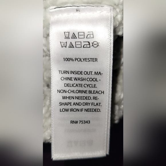 Cynthia Rowley Silver Sweater size large - Picture 4 of 4